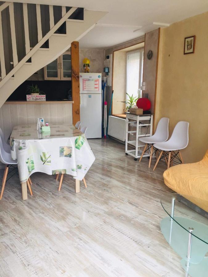 Petite Maison Au Coeur De L Auvergne Jumeaux Eksteriør bilde