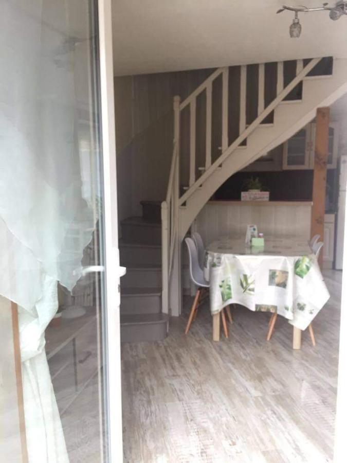 Petite Maison Au Coeur De L Auvergne Jumeaux Eksteriør bilde